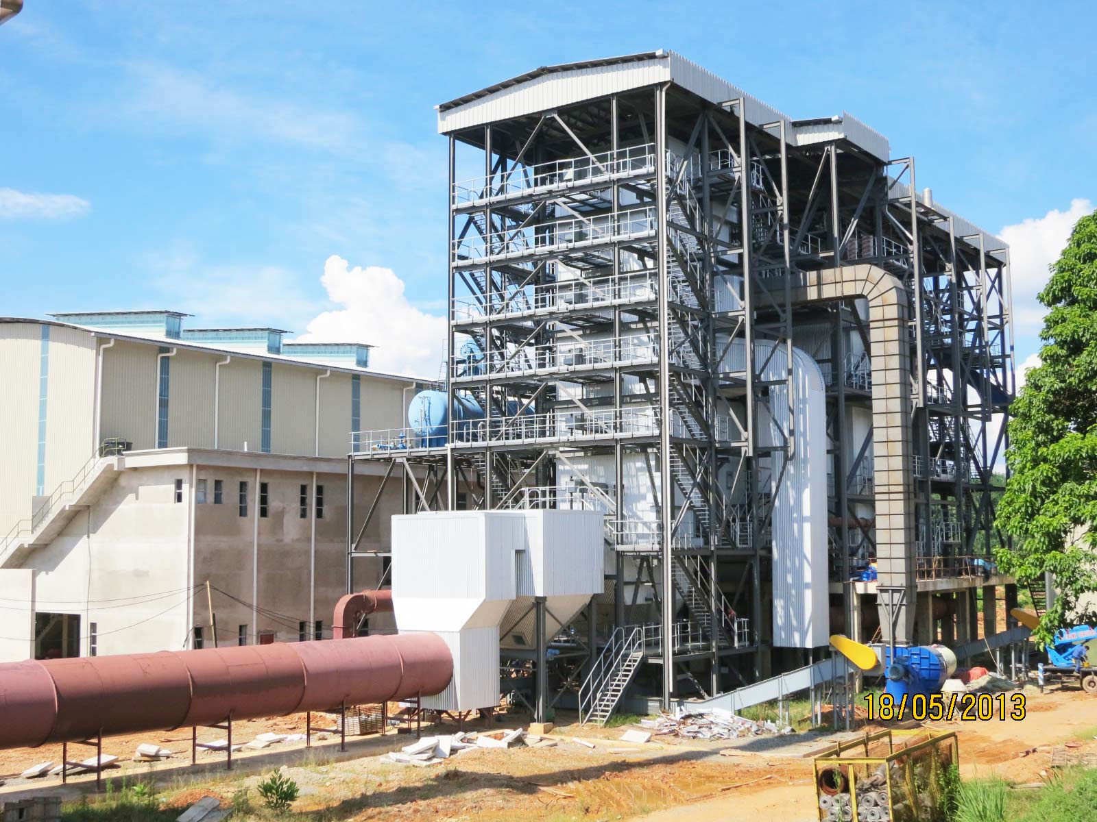 Pahang, Malaysia
Fuel: Empty Fruit Bunch 
Capacity: 10 MW, 60tons/hr boiler @ 45bar(g), 450oC with step grate